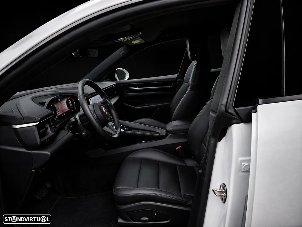 Porsche Macan Electric - 17