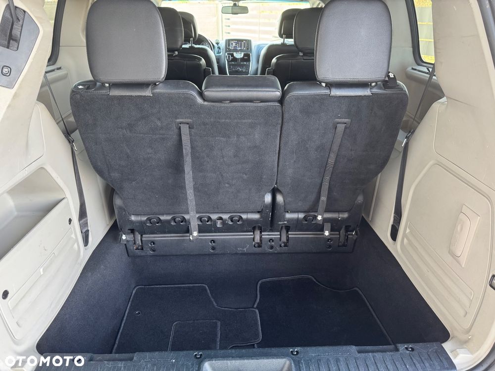 Chrysler Town & Country 3.6 Touring - 13