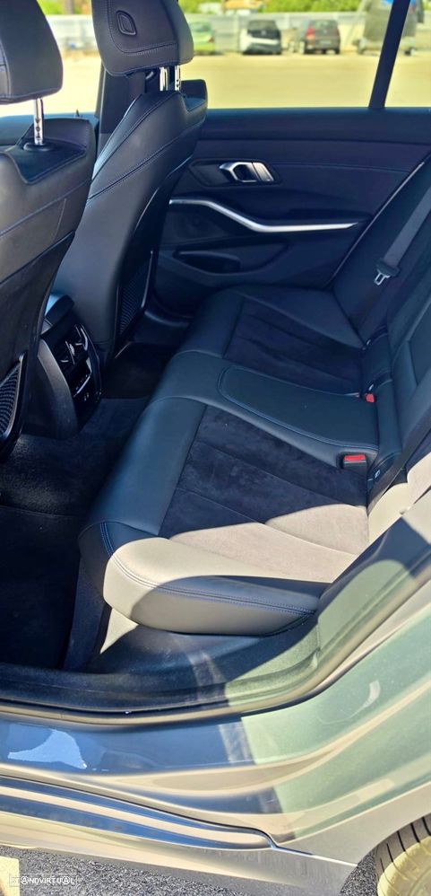 BMW 320 e Aut. M Sport — fotografia 8