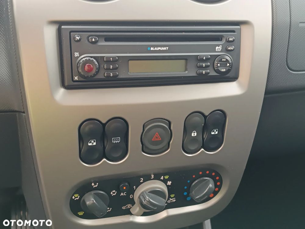 Dacia Sandero Stepway 1.6 - 14
