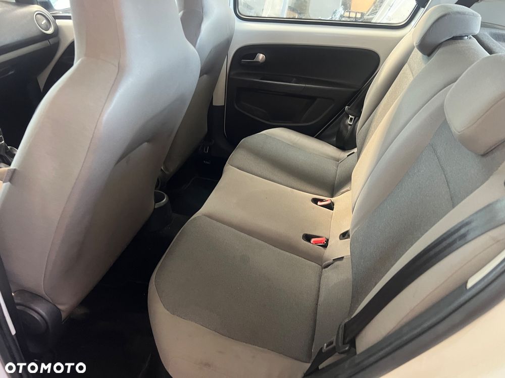 Volkswagen up! 1.0 cross Perfectline - 13