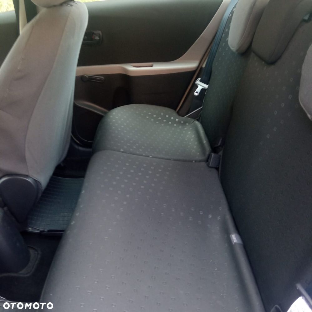 Toyota Yaris 1.4 D-4D Luna - 8