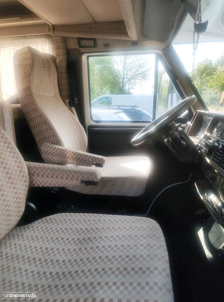 Peugeot J5 - 15
