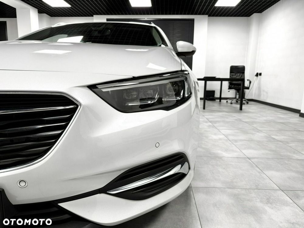 Opel Insignia - 11