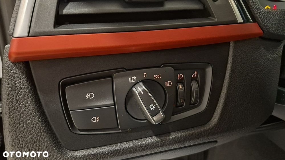 BMW Seria 3 318d Advantage - 13