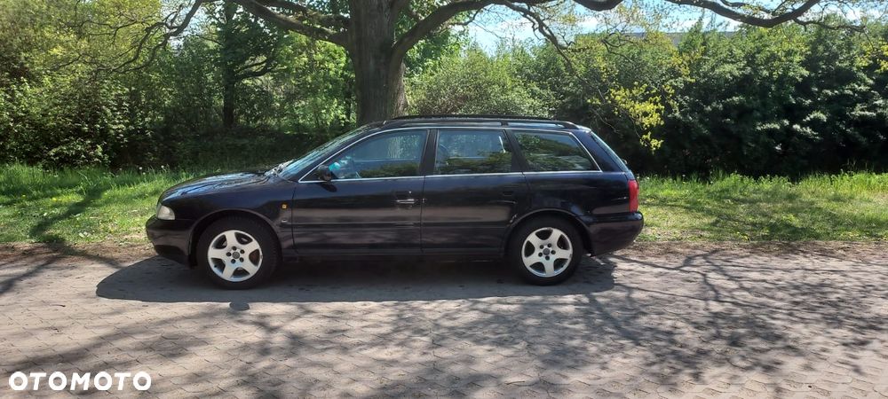 Audi A4 Avant 2.6 Quattro - 4