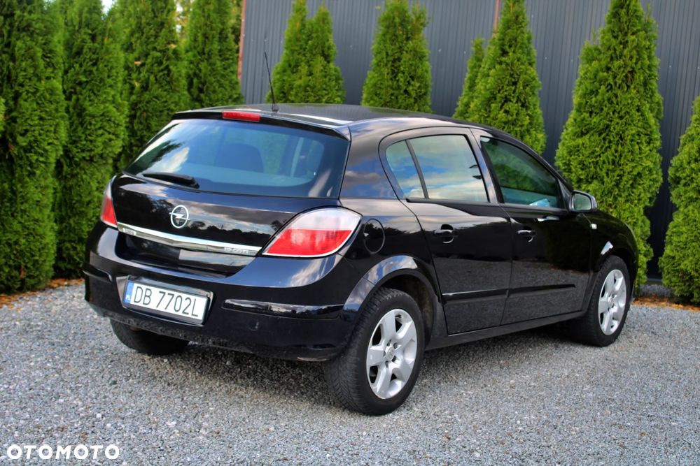 Opel Astra 1.9 CDTI DPF Edition - 17