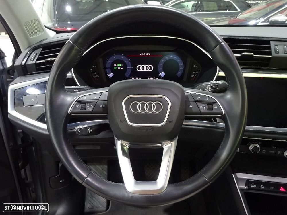 Audi Q3 45 TFSIe S tronic - 14