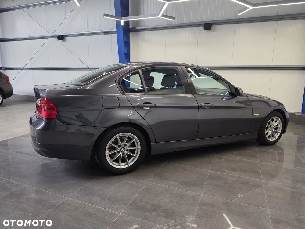 BMW Seria 3 318i Edition Lifestyle - 17
