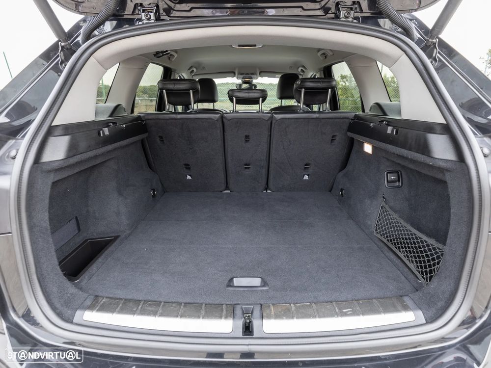 BMW X1 sDrive18d xLine - 9