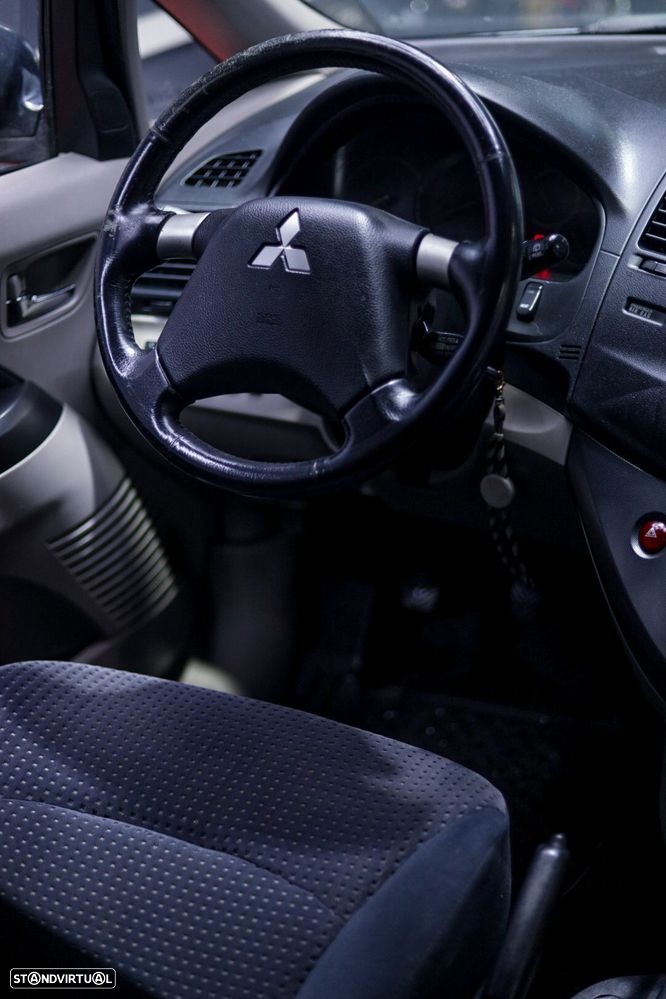 Mitsubishi Grandis 2.0 DI-D Sport - 6