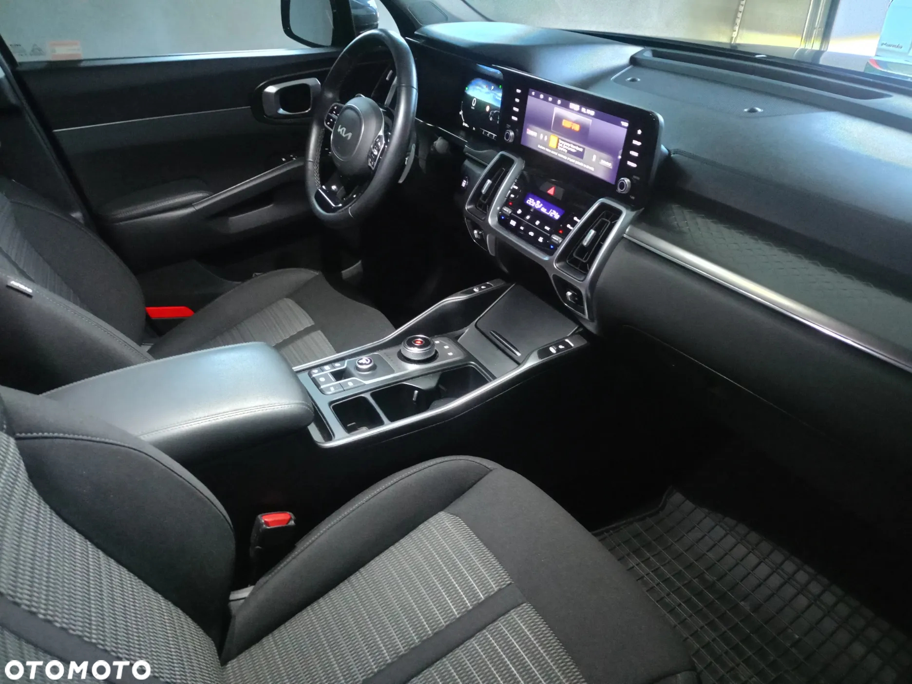 Kia Sorento 1.6 T-GDI HEV M 7os - 24