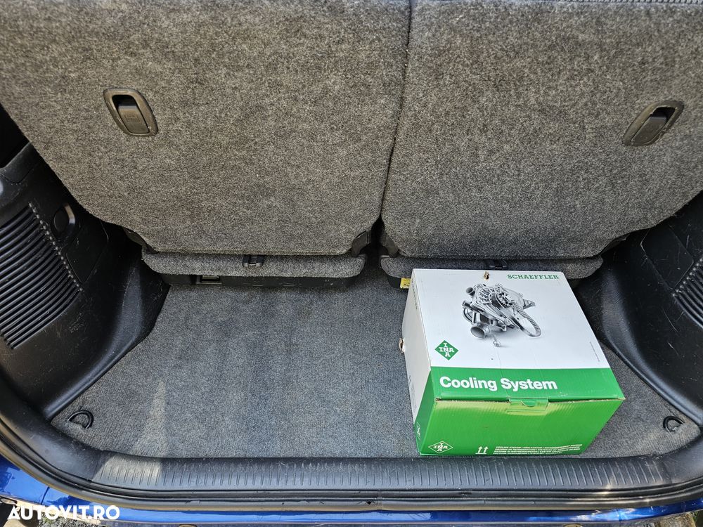 Toyota RAV4 - 10