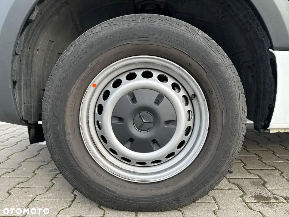 Mercedes-Benz Sprinter - 10