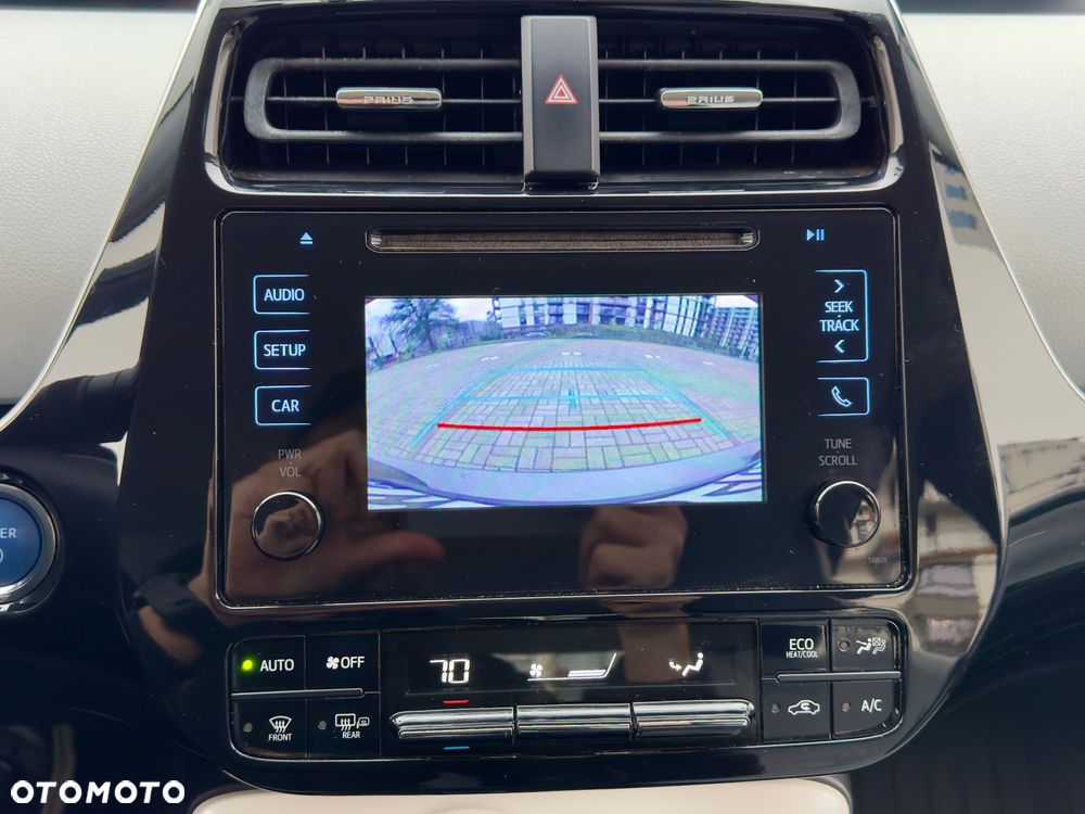 Toyota Prius 1.8 HSD Prestige - 19