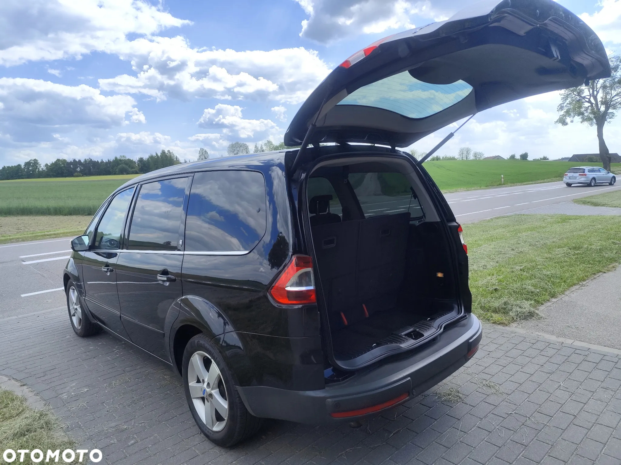Ford Galaxy 2.0 TDCi Ghia - 26