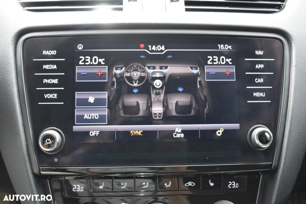 Skoda Octavia 1.6 TDI DSG Style - 20