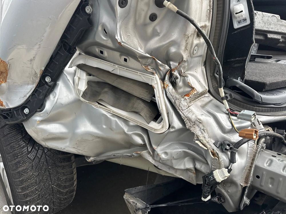 Toyota Corolla 1.8 Hybrid Comfort - 18