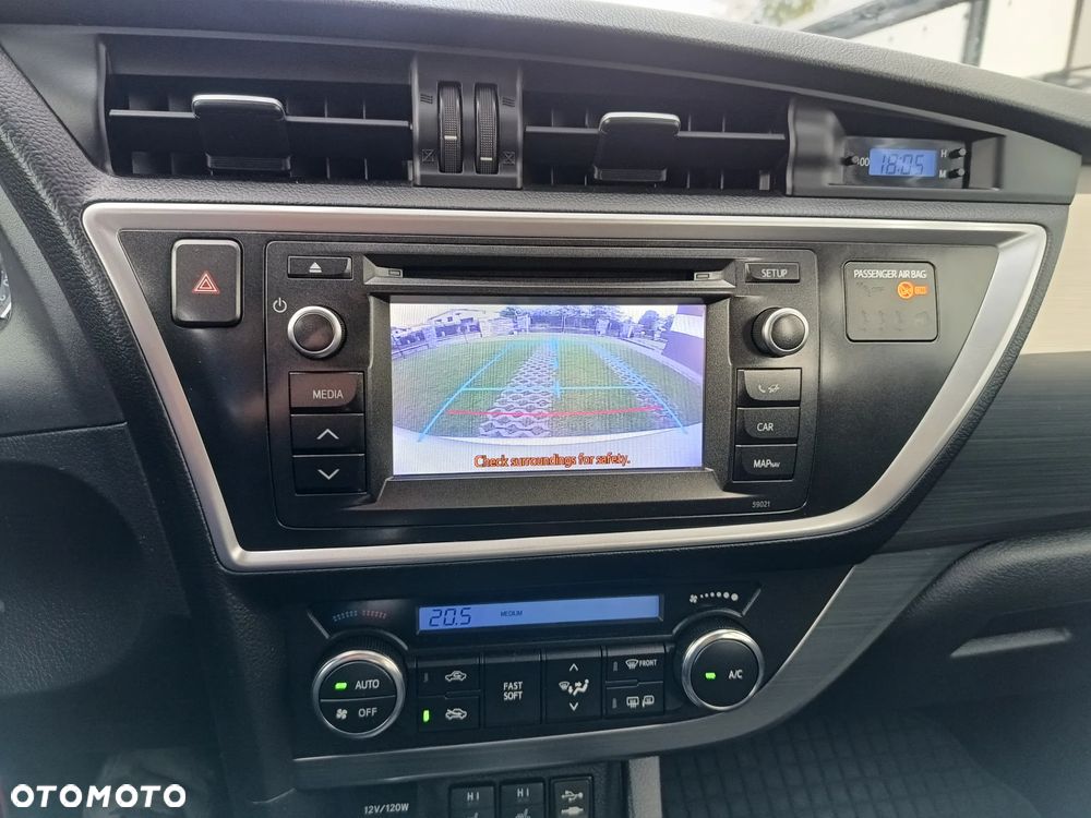 Toyota Auris 1.6 Valvematic Comfort - 10