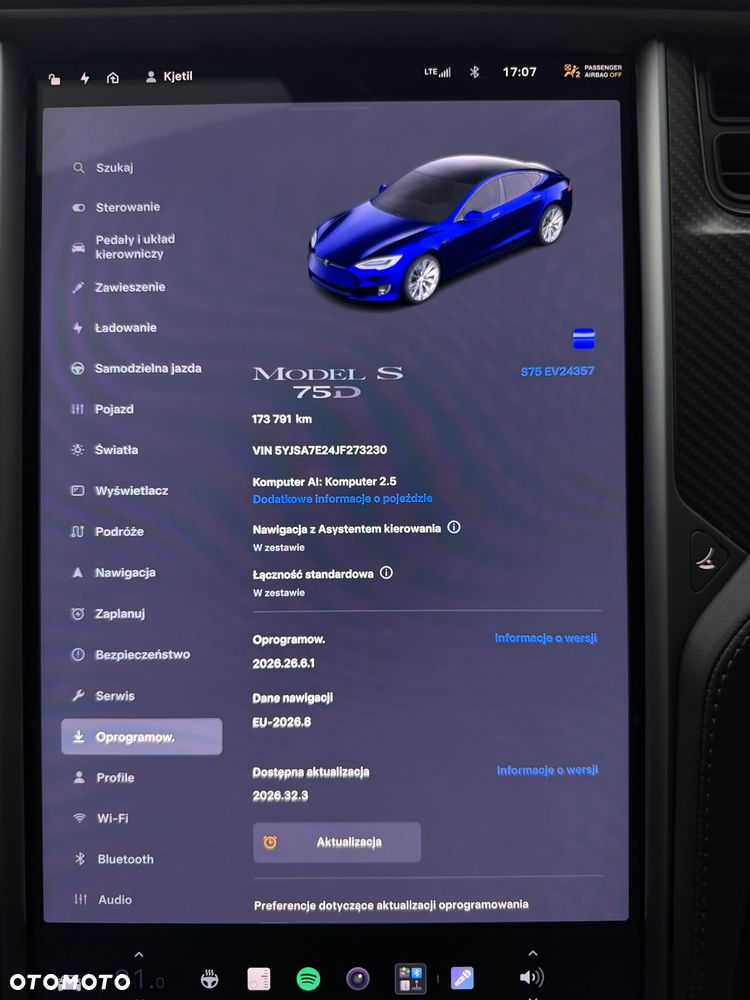 Tesla Model S - 25