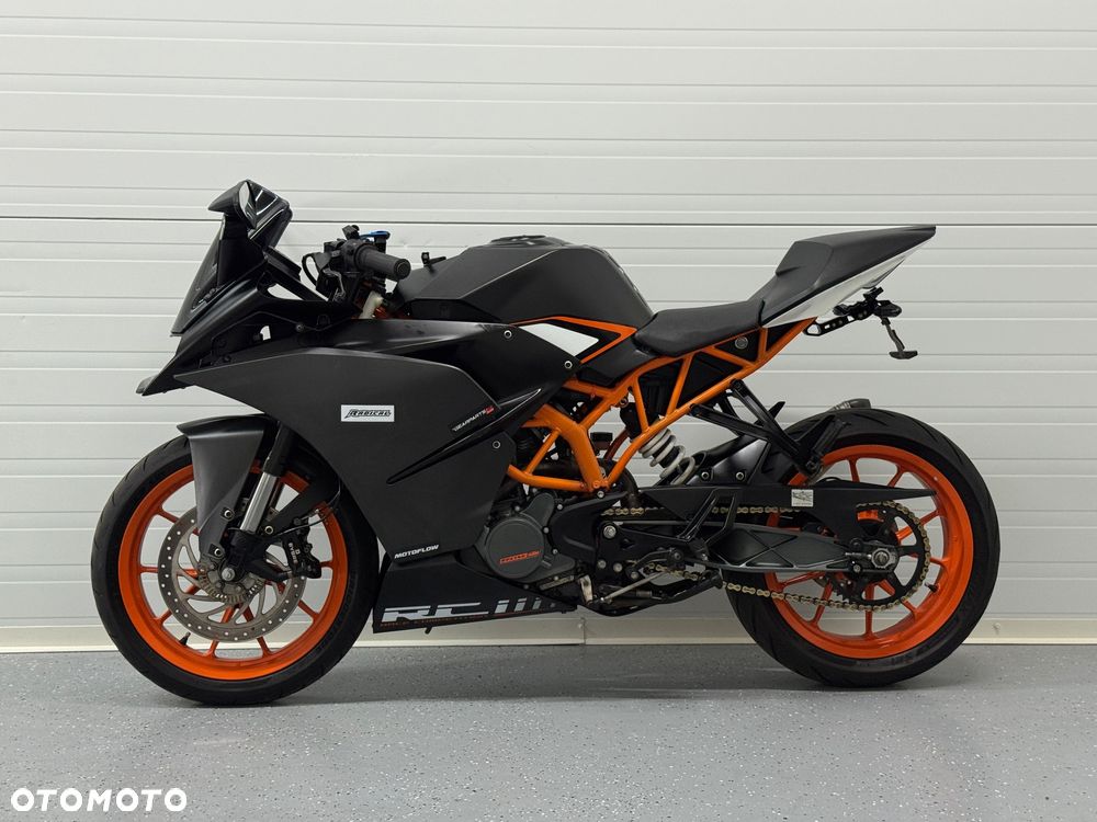 KTM RC 125 - 12