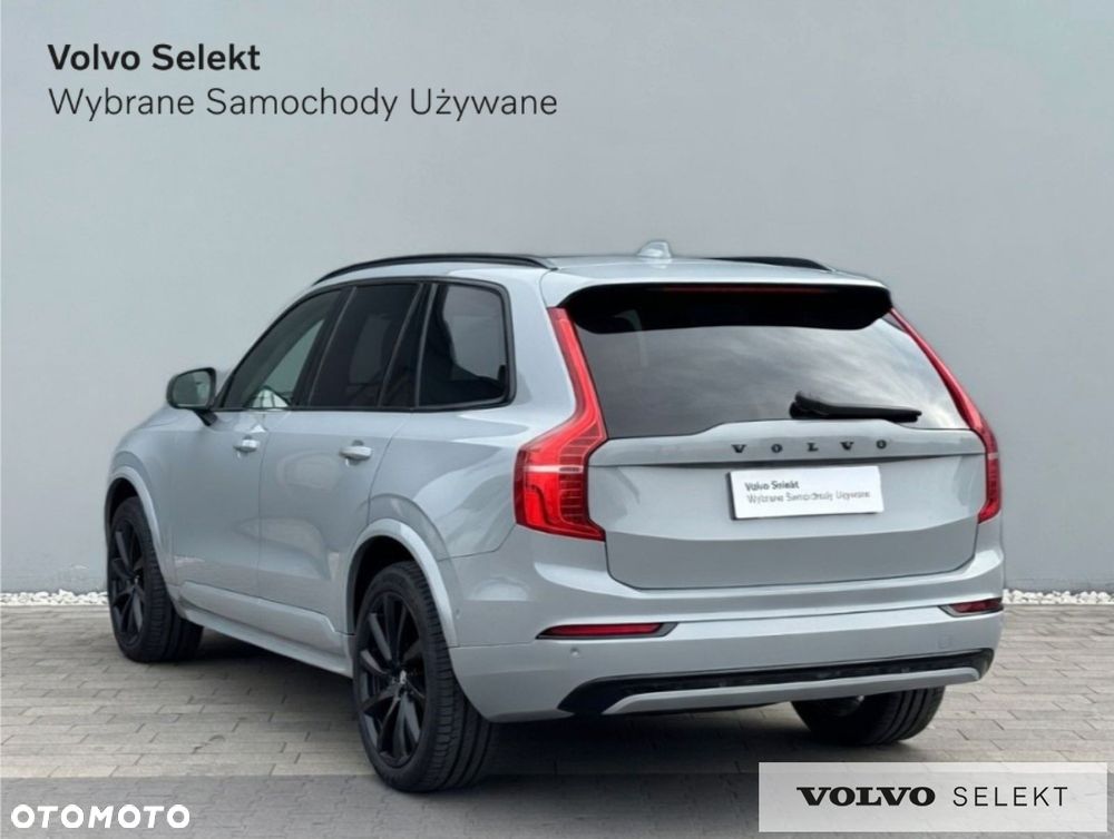 Volvo XC 90 - 9