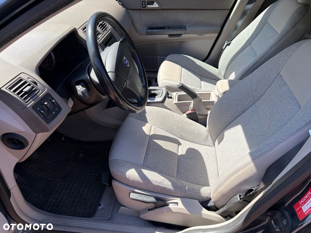Volvo V50 - 20
