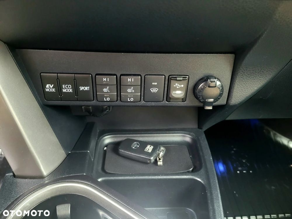 Toyota RAV4 Hybrid Selection 4x4 - 25