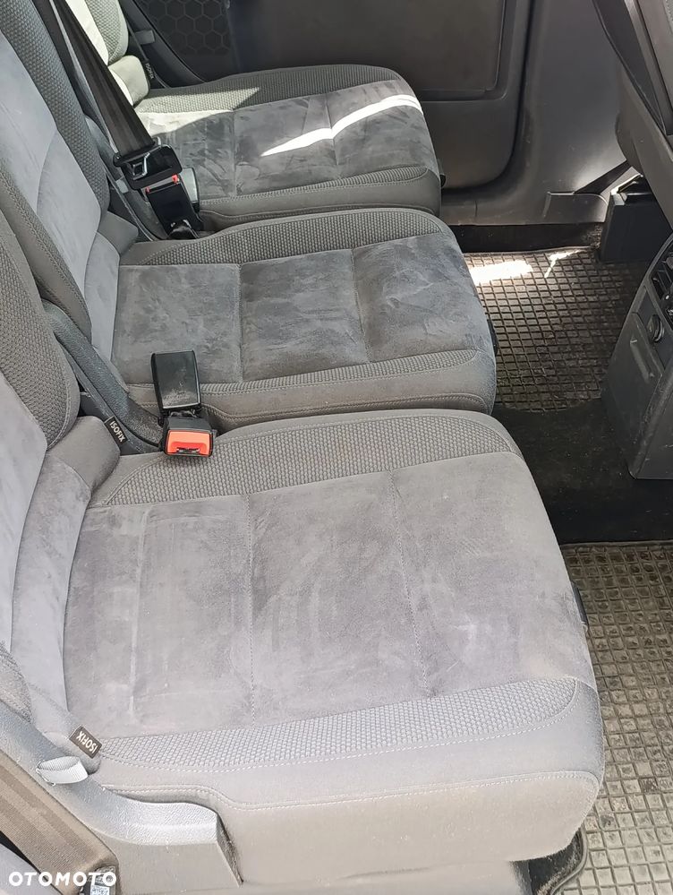 Volkswagen Touran 2.0 TDI DPF DSG Highline - 17