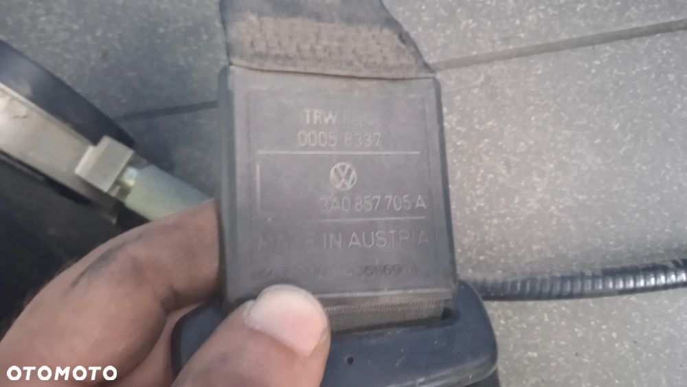 Pas bezpieczeństwa przód lewy prawy VW Passat B4 3a0857706a 3a0857705a - 3
