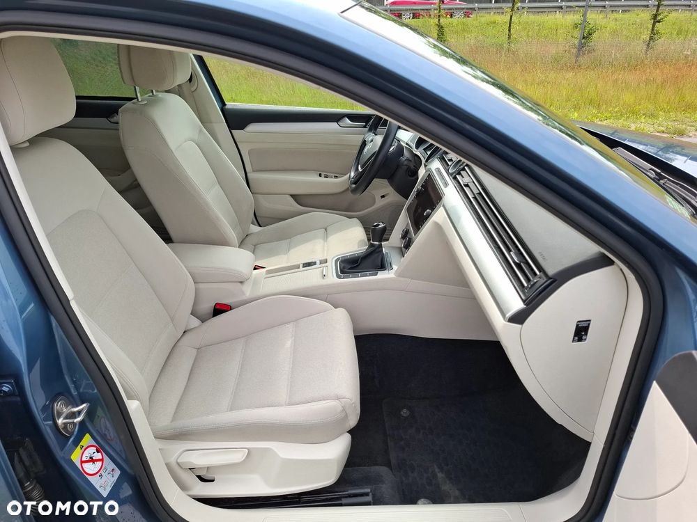 Volkswagen Passat 2.0 TDI BMT Comfortline - 1