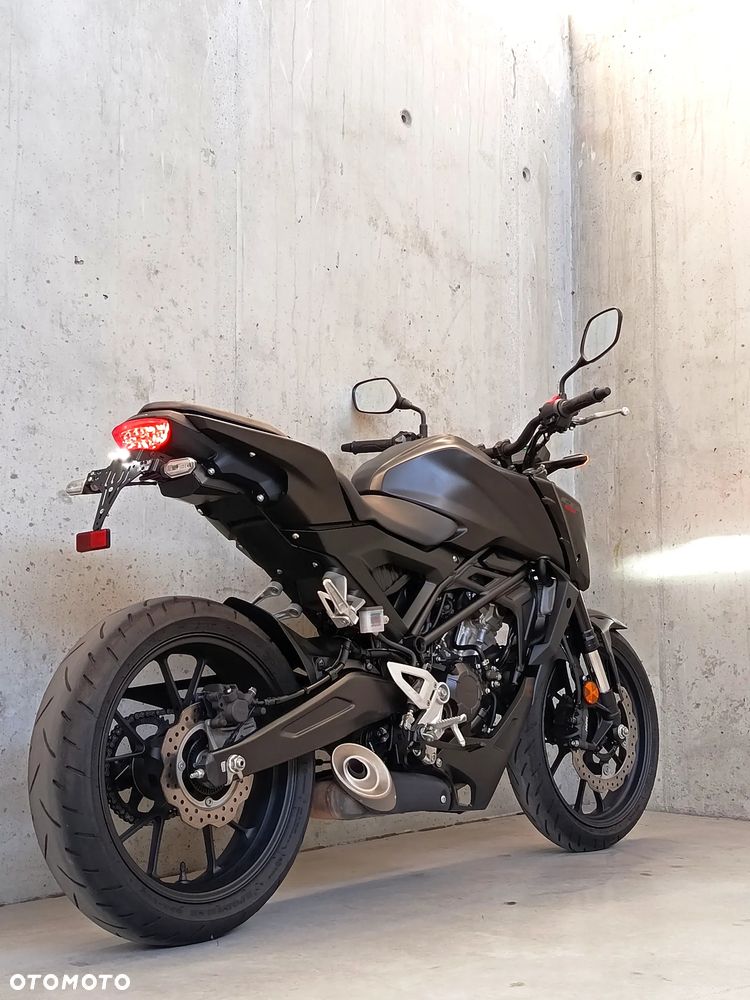 Honda CB - 18