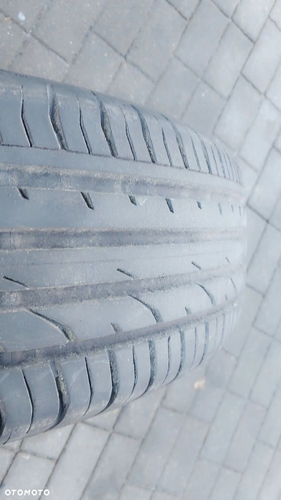 Opona pojedyncza  Continental ContiPremiumContact 2 205/70 R16 97 H - 1