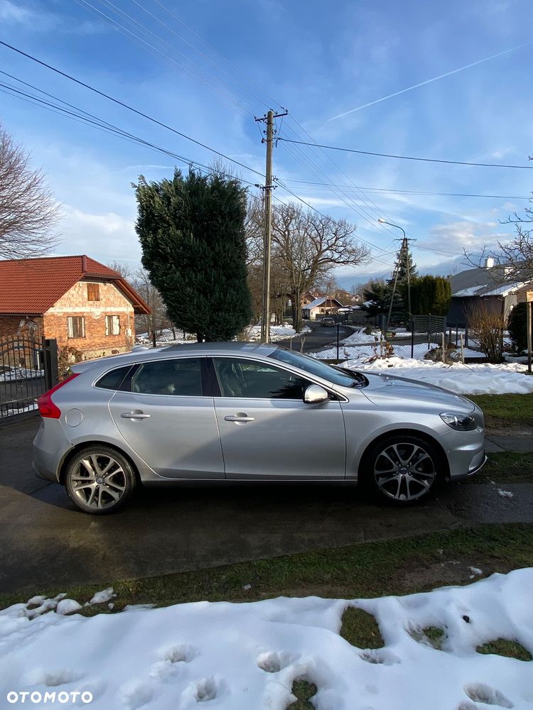 Volvo V40 D4 Drive-E R-Design Summum - 4