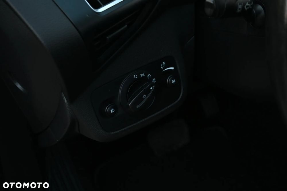 Ford C-MAX ver-2-0-tdci-sport-ass - 39