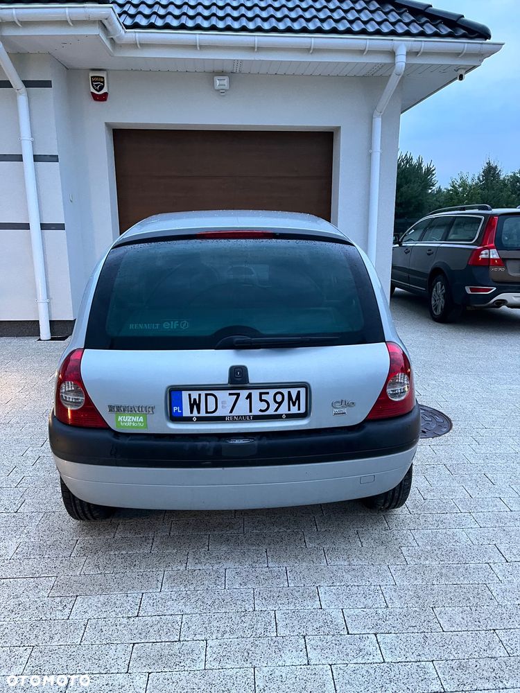 Renault Clio 1.4i RT - 3