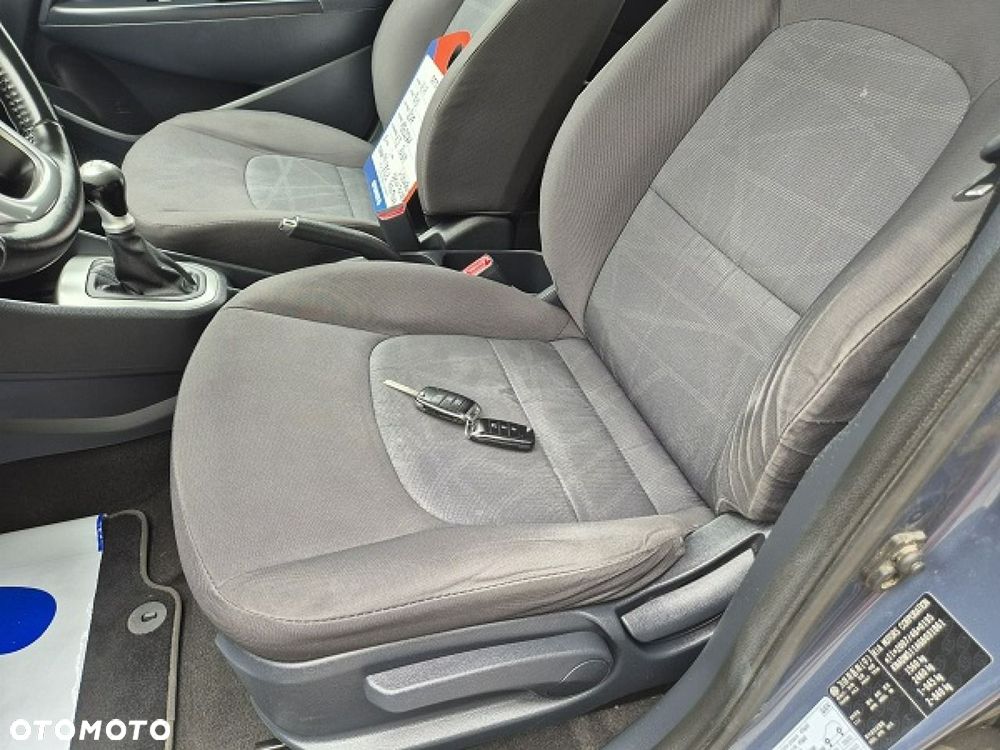 Kia Rio - 20
