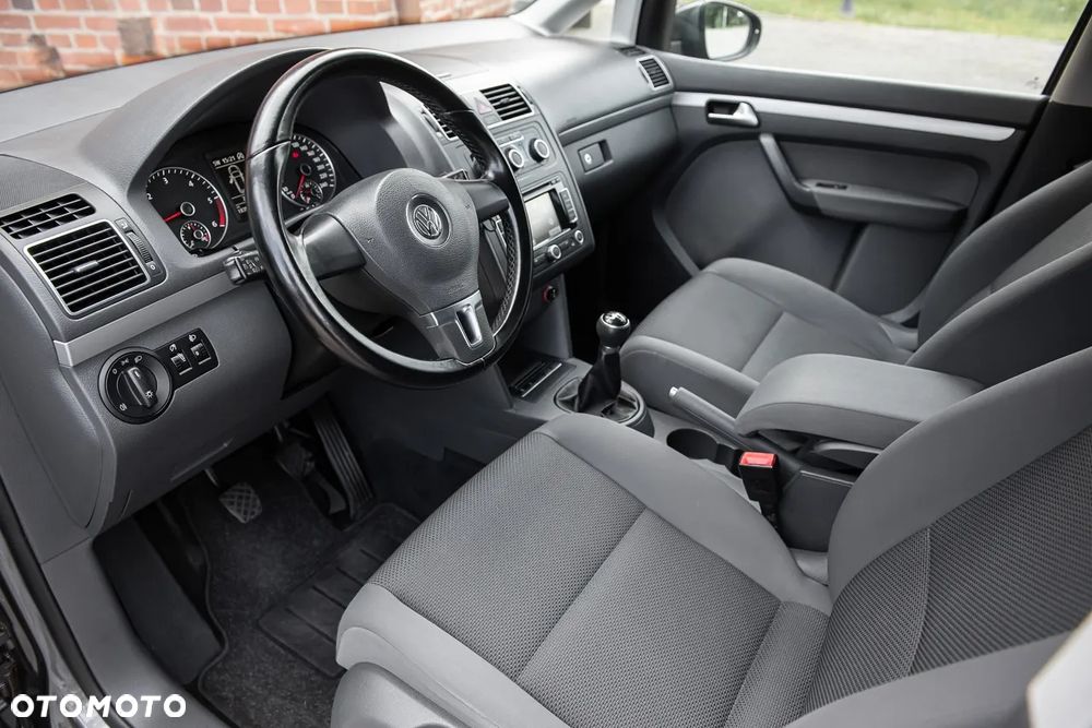 Volkswagen Touran 1.6 TDI DPF BlueMot Trendline - 15