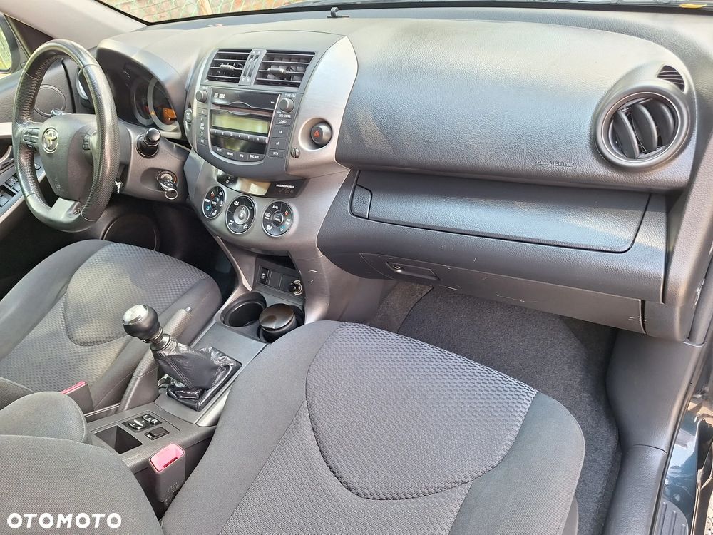 Toyota RAV4 - 28
