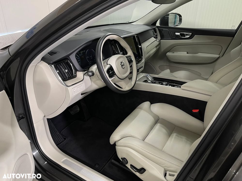 Volvo XC 60 T6 AWD Recharge Geartronic Inscription - 5