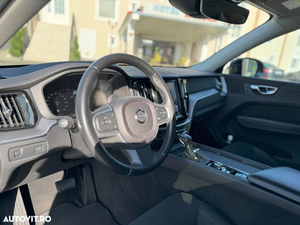 Volvo XC 60 D4 Momentum Pro - 14