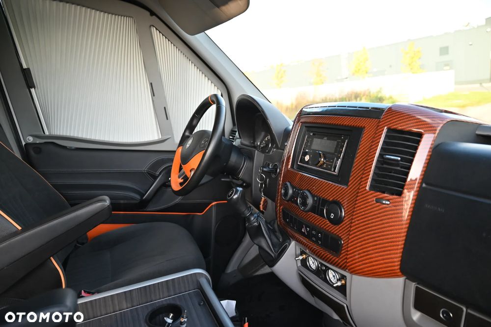 Mercedes-Benz Sprinter - 30