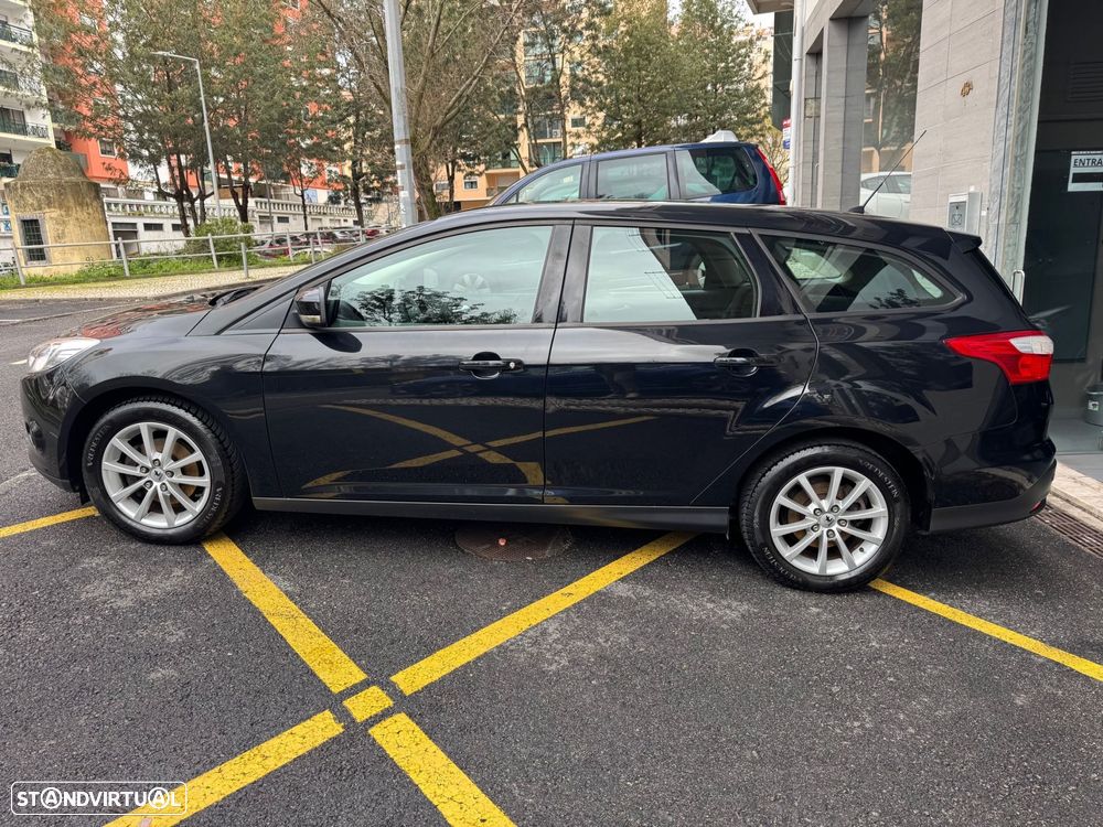 Ford Focus SW 1.6 TDCi ECOnetic 88g S&S Titanium - 23