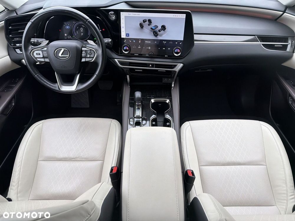 Lexus RX - 15