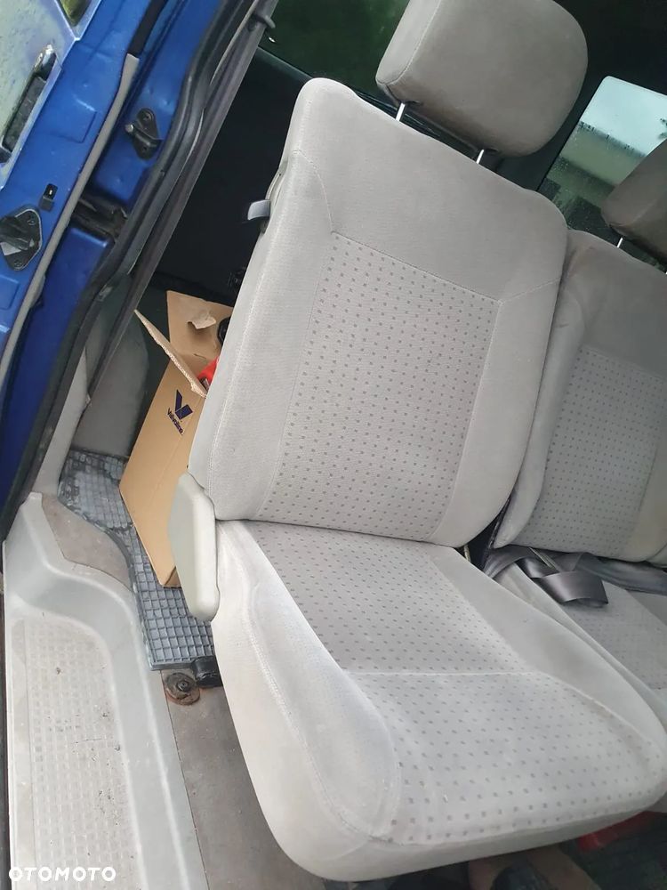 Tylna kanapa 3 osobowa Vw transporter T4 Caravelle 2.5 tdi na części - 2