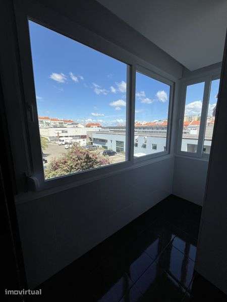 T2 TOTALMENTE Remodelado!! Amadora/ Damaia. - Grande imagem: 2/9