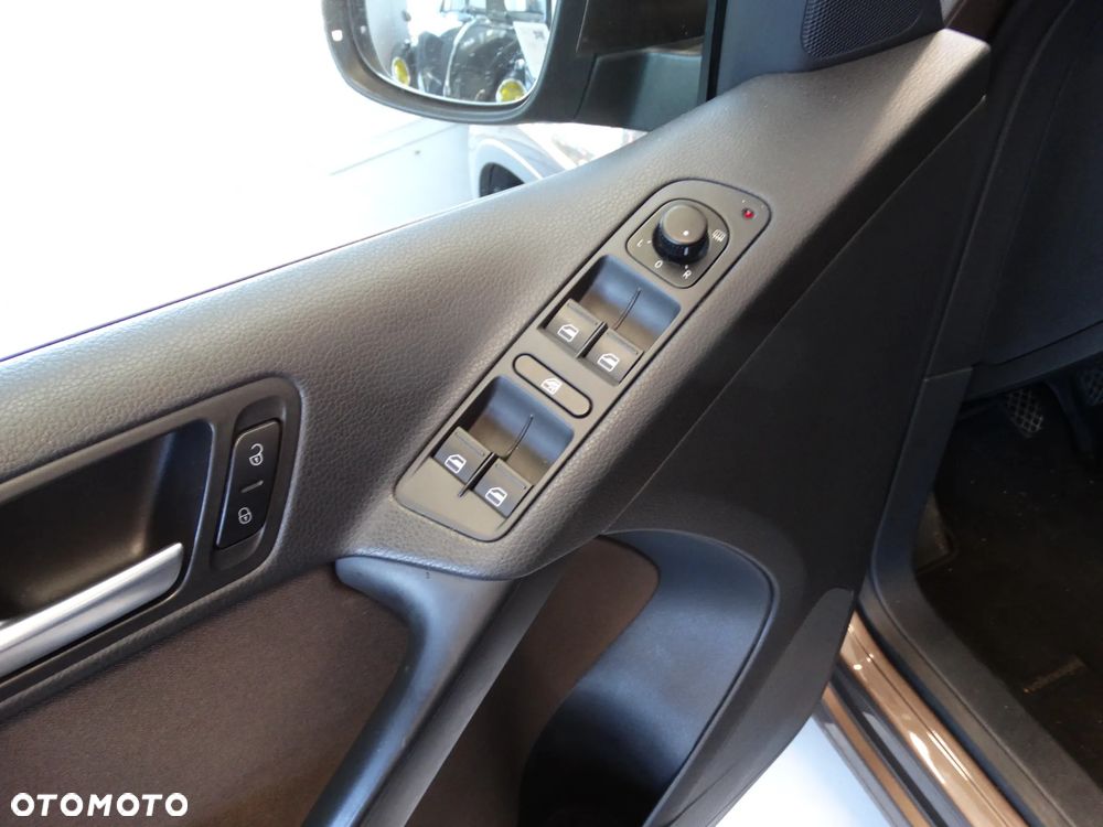 Volkswagen Tiguan 1.4 TSI Perfectline - 17