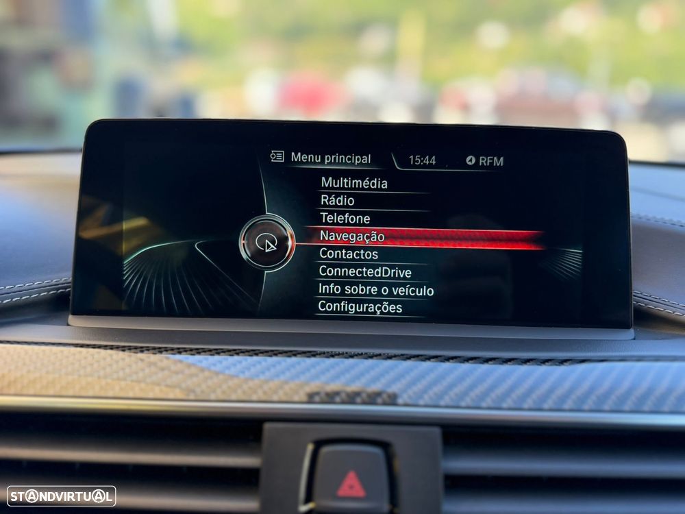 BMW M4 Auto - 35