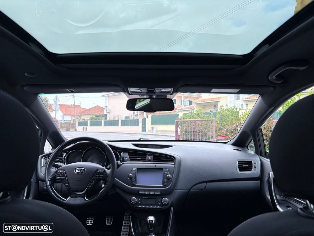 Kia Ceed 1.6 CRDi GT Line - 31