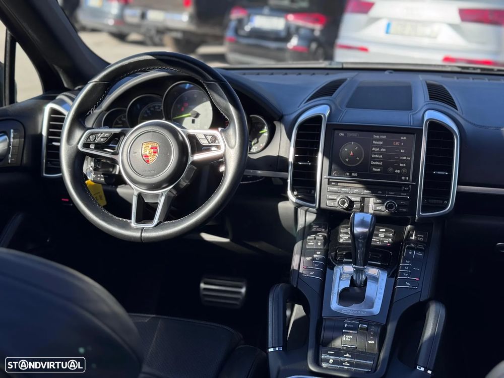Porsche Cayenne S E-Hybrid - 6